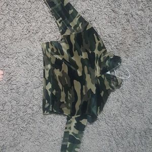 Camo crop top